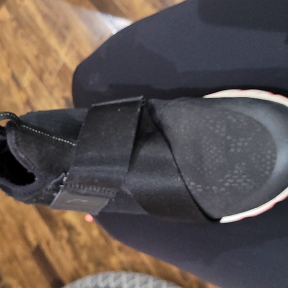 Women's Sorel Sz9 sneakers - Picture 3 of 5